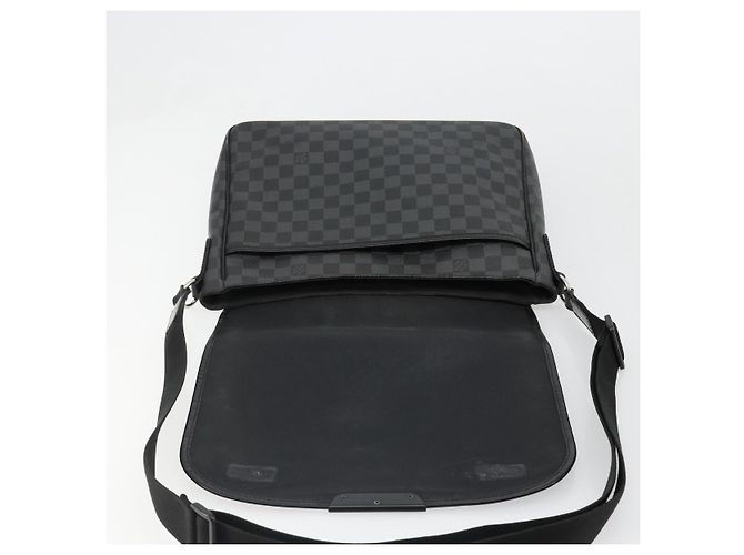 LOUIS VUITTON Damier Graphite Daniel MM Shoulder Bag N58029 LV - vista 19