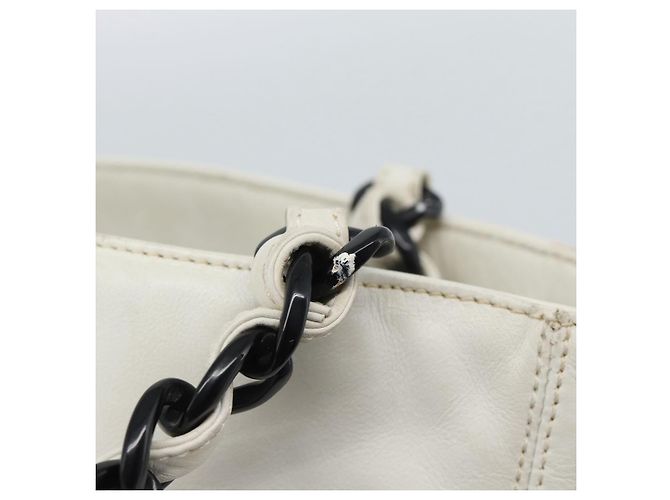 CHANEL Chain Tote Bag aus Lammleder Weiß CC - Ansicht 10