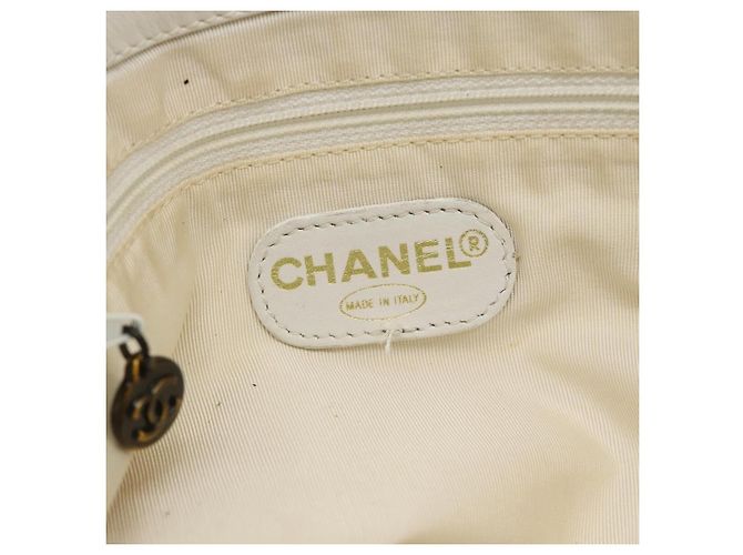 CHANEL Chain Tote Bag aus Lammleder Weiß CC - Ansicht 18