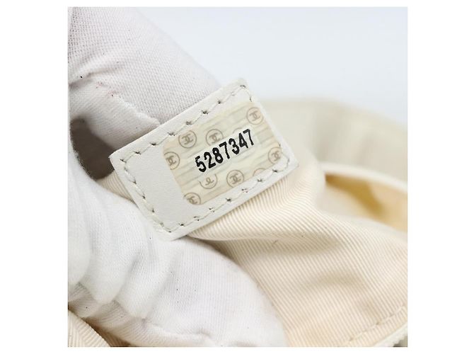 CHANEL Chain Tote Bag aus Lammleder Weiß CC - Ansicht 24