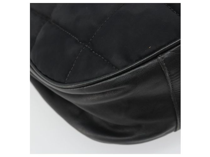CHANEL Bolsa de Ombro Choco Bar com Corrente Nylon Preto Prata CC - vista 17