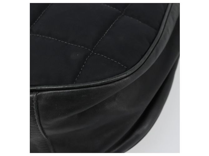 CHANEL Bolsa de Ombro Choco Bar com Corrente Nylon Preto Prata CC - vista 9