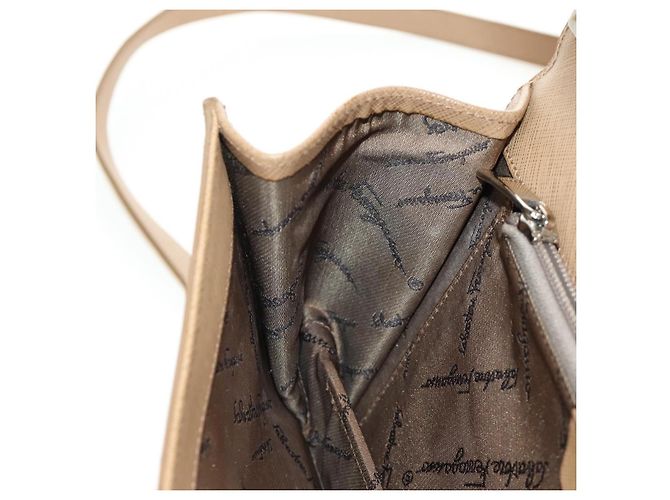 Salvatore Ferragamo Gancini Hand Bag Leather 2way Beige Silver - vista 26