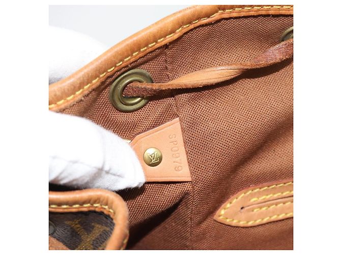 LOUIS VUITTON Monogram Montsouris MM Backpack M51136 LV - vista 12