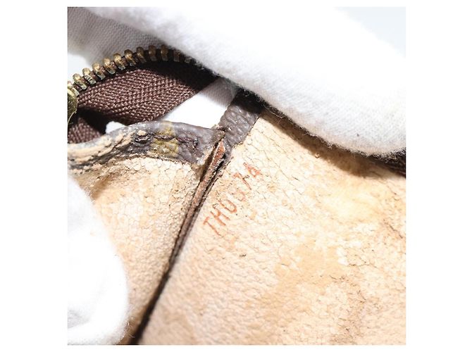 LOUIS VUITTON Monogram Poche Toilette 26 Pouch M47542 LV - vista 12