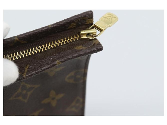 LOUIS VUITTON Monogram Poche Toilette 26 Pouch M47542 LV - vista 9