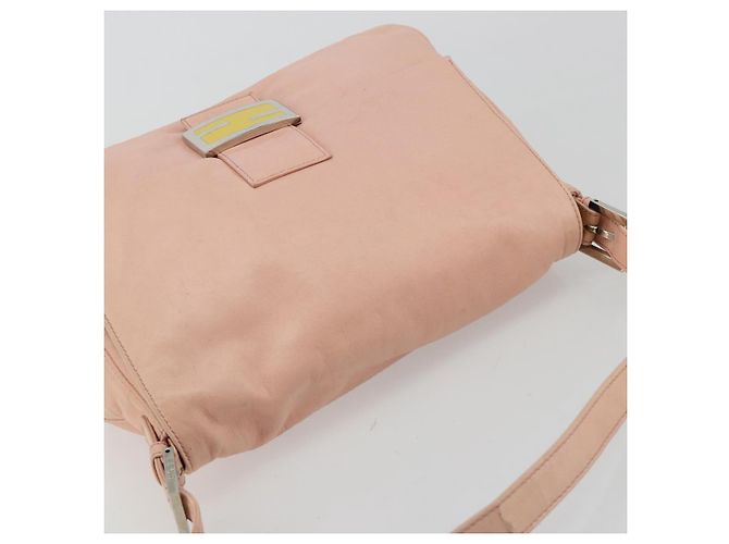 FENDI Mamma Baguette Shoulder Bag Leather Pink Silver - vista 6