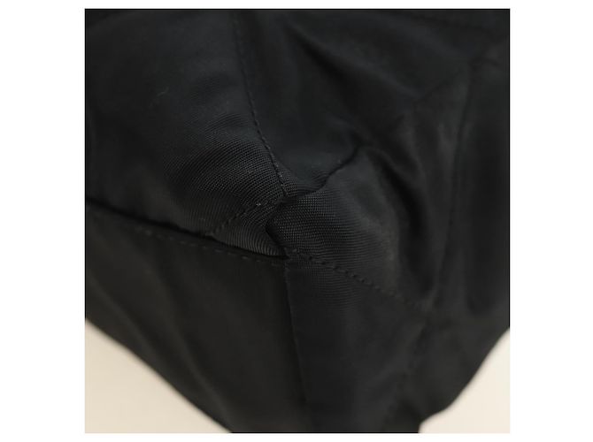 PRADA Chain Tote Bag Nylon Black Gold - vista 15