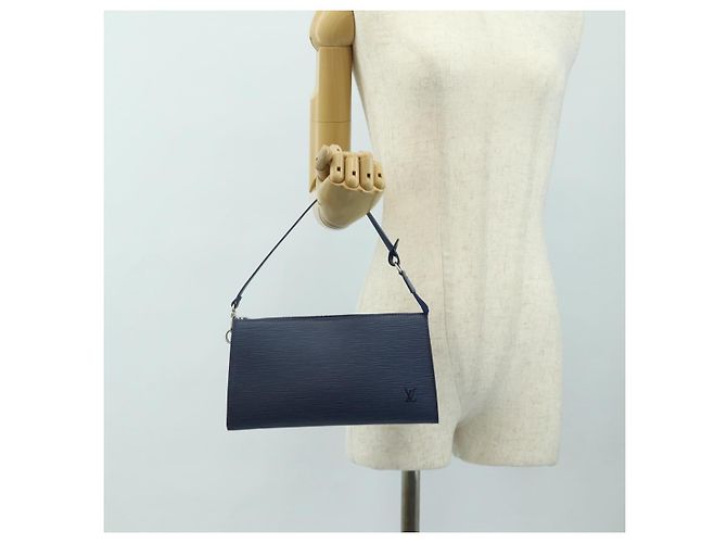 LOUIS VUITTON Epi Pochette Accessoires Pouch Blue M52945 LV - vista 22