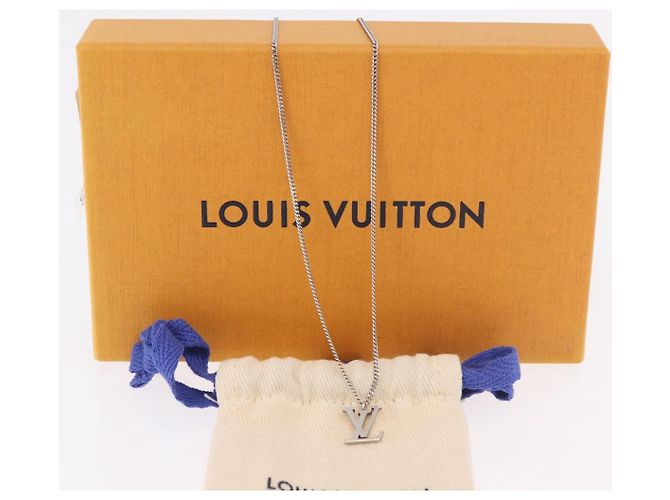 LOUIS VUITTON LV Initials Necklace 18K Gold(750) White Gold - vista 15
