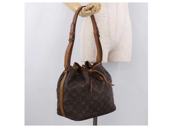 LOUIS VUITTON Monogram Petit Noe Shoulder Bag M42226 LV - vista 20