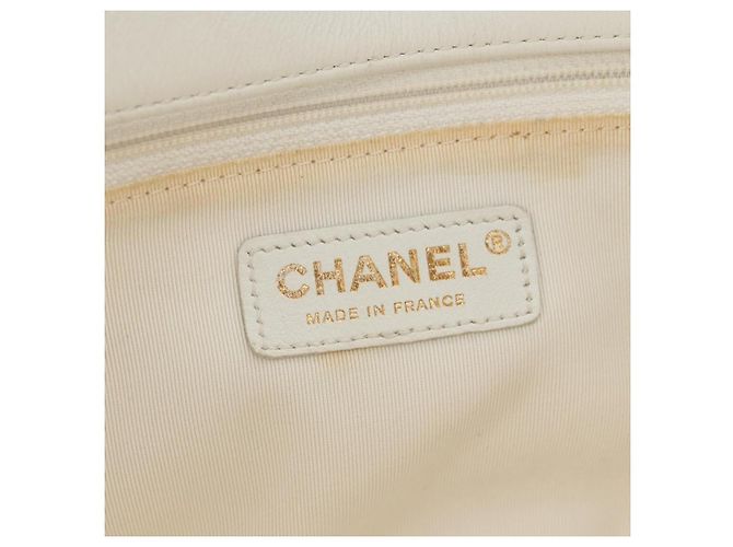 CHANEL Chain Boy Chanel Shoulder Bag Leather White Gold CC - vista 20