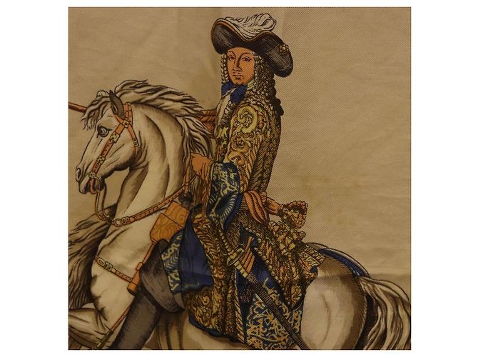 Hermès HERMES Carre 90 Lenço
LVDOVICVS MAGNVS
Seda Cinza - vista 11