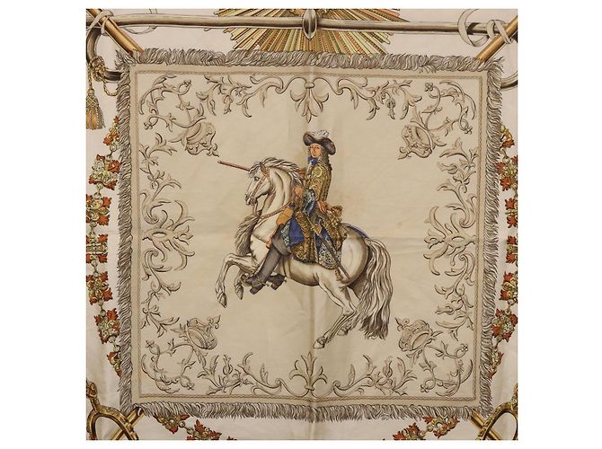 Hermès HERMES Carre 90 Lenço
LVDOVICVS MAGNVS
Seda Cinza - vista 6