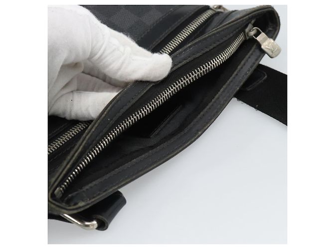 LOUIS VUITTON Damier Graphite Tomas Shoulder Bag N58028 LV - vista 6