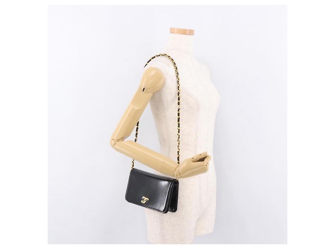 CHANEL Chain Shoulder Bag Patent Black Gold CC - vista 24