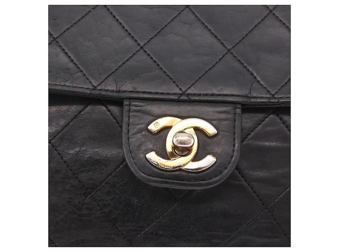 CHANEL Matelasse Chain Shoulder Bag Leather Black Gold CC - vista 19