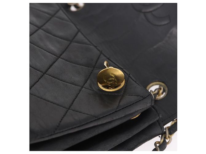 CHANEL Matelasse Chain Shoulder Bag Leather Black Gold CC - vista 24