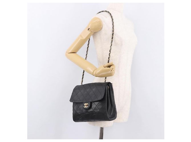 CHANEL Matelasse Chain Shoulder Bag Leather Black Gold CC - vista 31