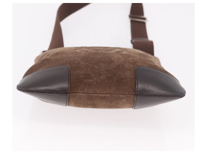 LOEWE Anagram Shoulder Bag Suede Brown Silver - vista 5