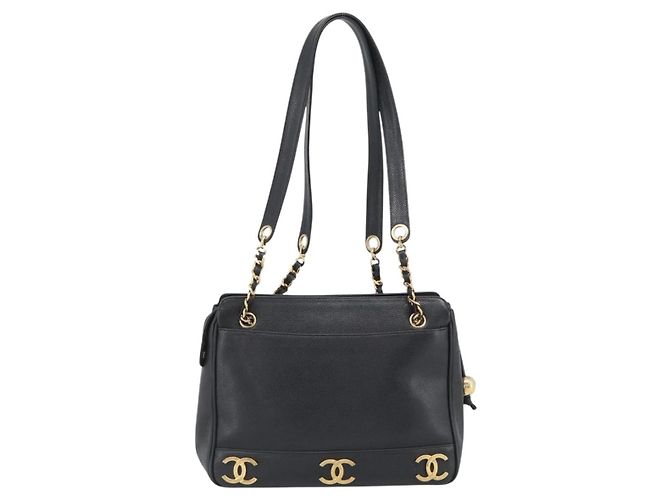 CHANEL Triple Coco Chain Shoulder Bag Caviar Skin Black Gold CC - vista 2