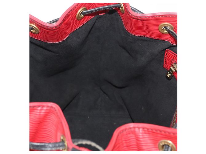 LOUIS VUITTON Epi Petit Noe Shoulder Bag Bicolor Black Red M44172 - vista 19