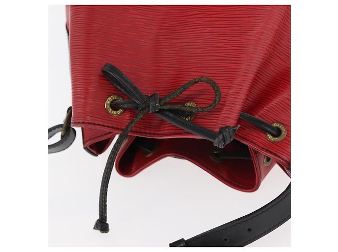LOUIS VUITTON Epi Petit Noe Shoulder Bag Bicolor Black Red M44172 - vista 6