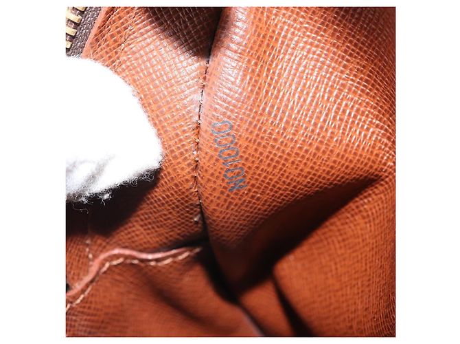 LOUIS VUITTON Monogram Blois Shoulder Bag M51221 LV - vista 11