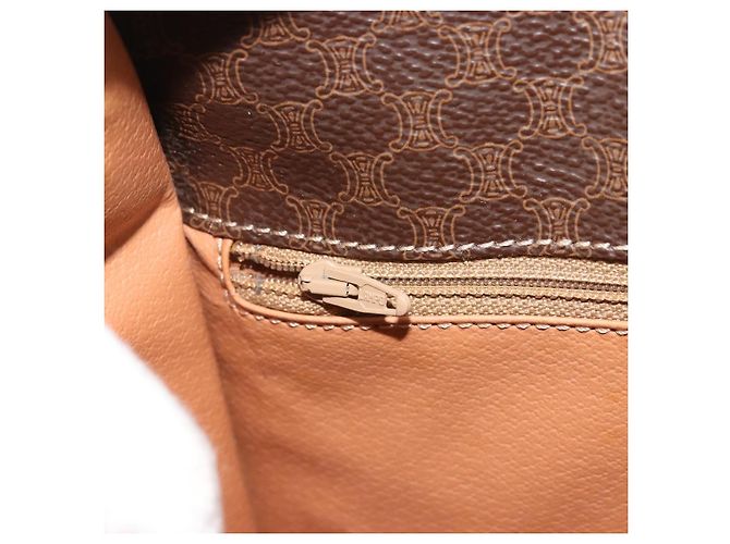 Céline CELINE Macadam Canvas Circle Shoulder Bag PVC Leather Brown Gold - vista 21