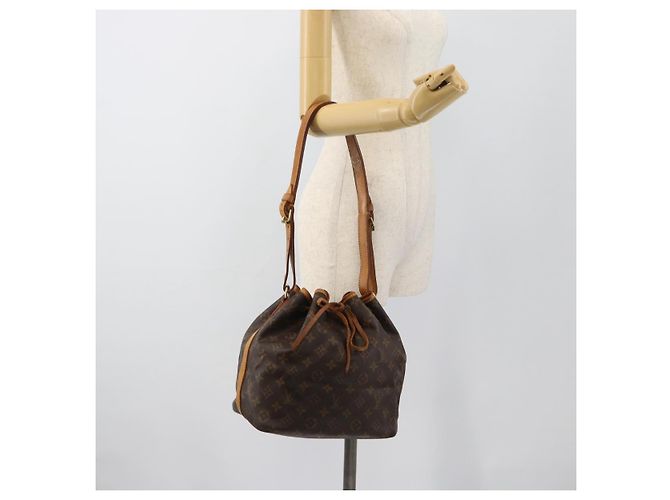 LOUIS VUITTON Monogram Petit Noe Shoulder Bag M42226 LV - vista 19