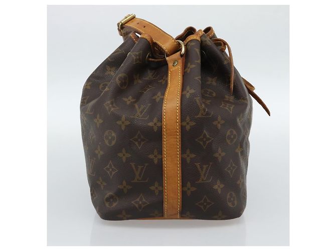 LOUIS VUITTON Monogram Petit Noe Shoulder Bag M42226 LV - vista 3