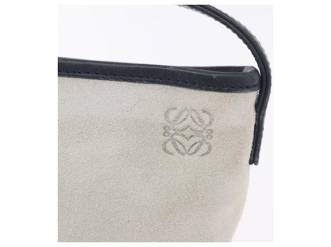 LOEWE Anagram Shoulder Bag Suede Leather Gray Silver - vista 17