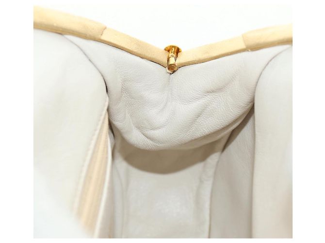 CHANEL Schultertasche mit Kette aus Leder Gold CC - Ansicht 22