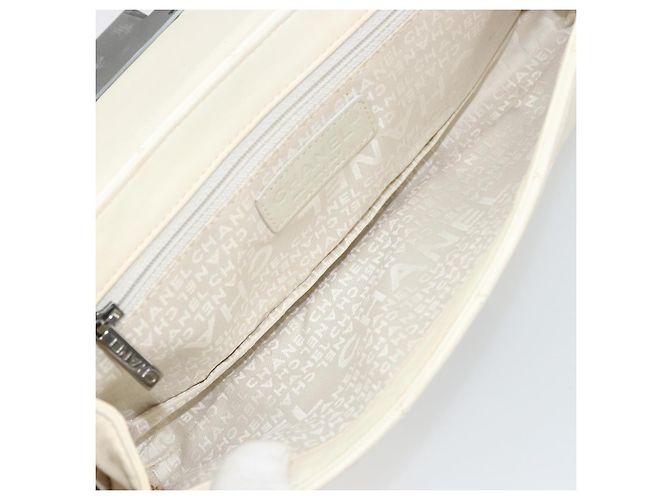 CHANEL Choco Bar Chain Shoulder Bag Lamb Skin White Silver CC - vista 10