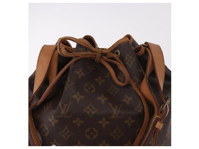 LOUIS VUITTON Monogram Petit Noe Shoulder Bag M42226 LV - vista 9