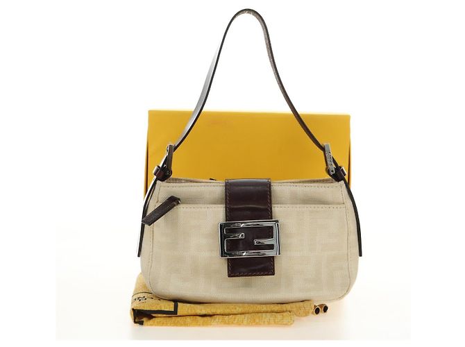 FENDI Zucca Canvas Mamma Baguette Shoulder Bag White Silver - vista 28