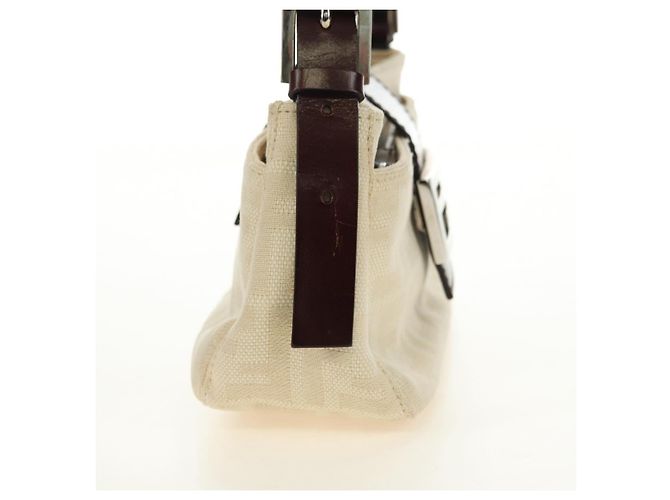 FENDI Zucca Canvas Mamma Baguette Shoulder Bag White Silver - vista 5