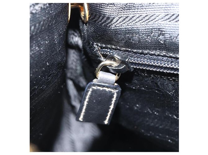 PRADA Chain Shoulder Bag Leather Black Gold - vista 20