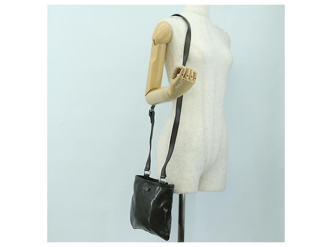 GUCCI GG Implementation Shoulder Bag PVC Silver Khaki 201538 - vista 24