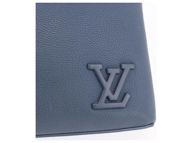 LOUIS VUITTON Takeoff Pouch Cowhide leather Blue Atlantic M82813 - vista 18