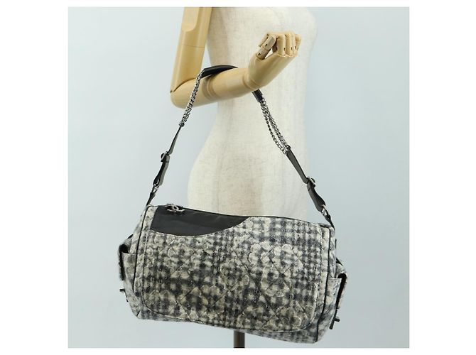 CHANEL Camelia 2.55 Chain Shoulder Bag Wool Tweed White Black CC - vista 28