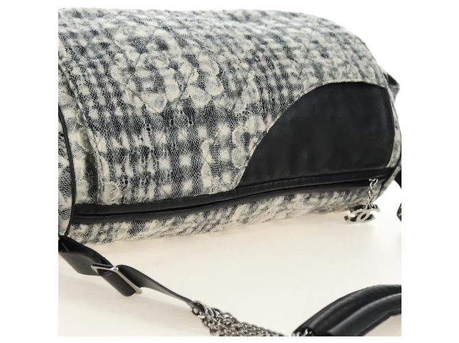 CHANEL Camelia 2.55 Chain Shoulder Bag Wool Tweed White Black CC - vista 6
