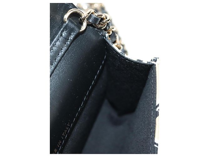 CHANEL Mini Matelasse Chain Shoulder Pouch Satin Beige Silver CC - vista 18