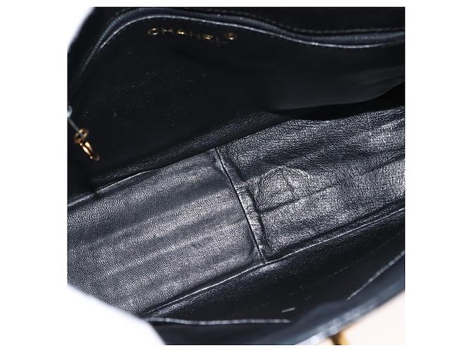 CHANEL Matelasse Shoulder Bag Patent leather Black Gold CC - vista 10