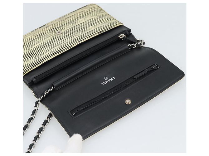 CHANEL COCO Mark Chain Wallet Shoulder Bag Patent White Black CC - vista 19