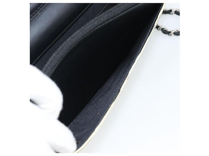 CHANEL COCO Mark Chain Wallet Shoulder Bag Patent White Black CC - vista 25