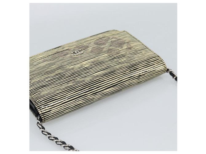 CHANEL COCO Mark Chain Wallet Shoulder Bag Patent White Black CC - vista 6