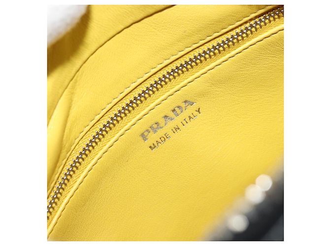 PRADA Chain Shoulder Bag Leather Black Yellow - vista 20