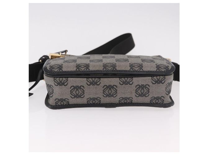 LOEWE Anagram Shoulder Bag PVC Gray Gold - vista 5