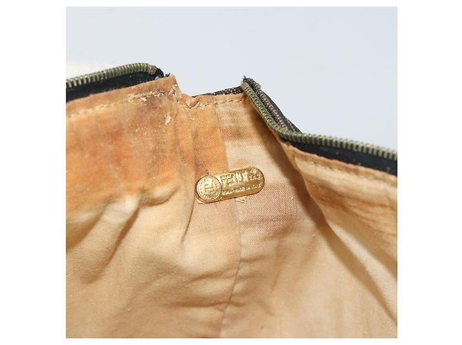 FENDI Zucca Canvas Pouch Black Brown - vista 10